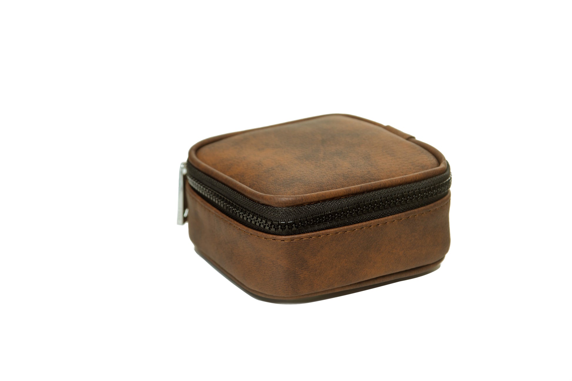 CHARGER CASE MARRÓN - ZUSSA