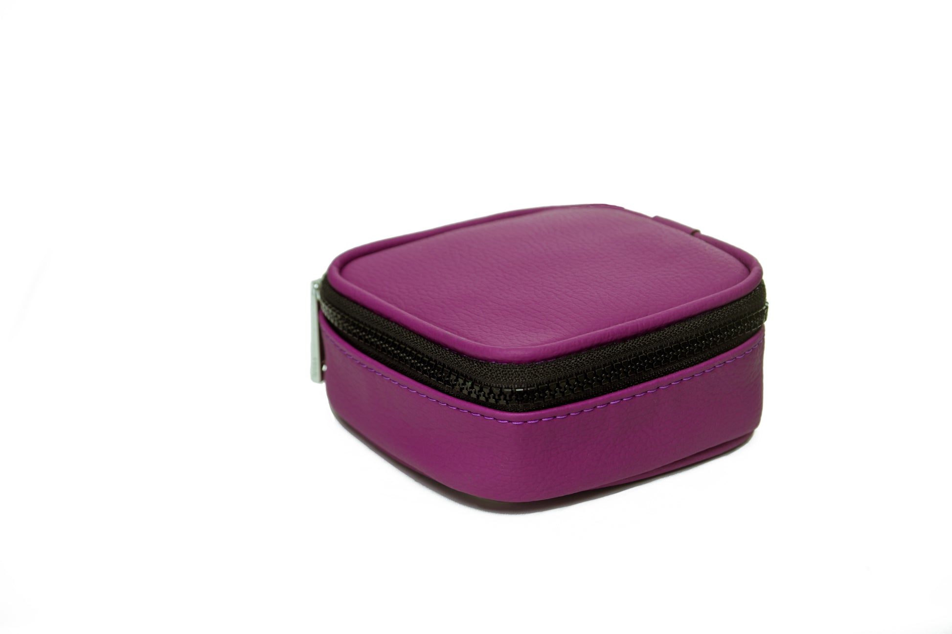 CHARGER CASE MORADO - ZUSSA