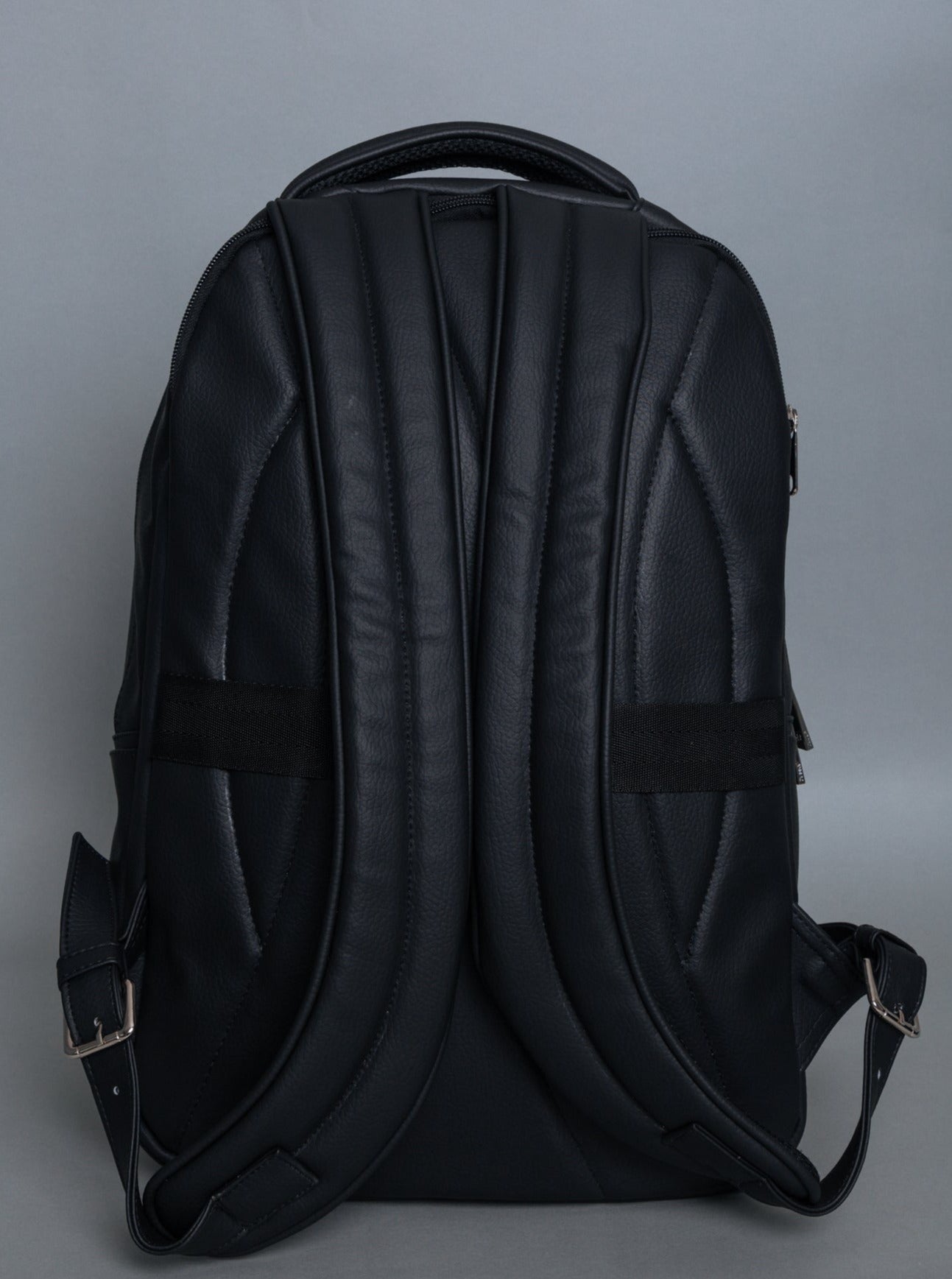 BACKPACK TITAN NEGRO - ZUSSA