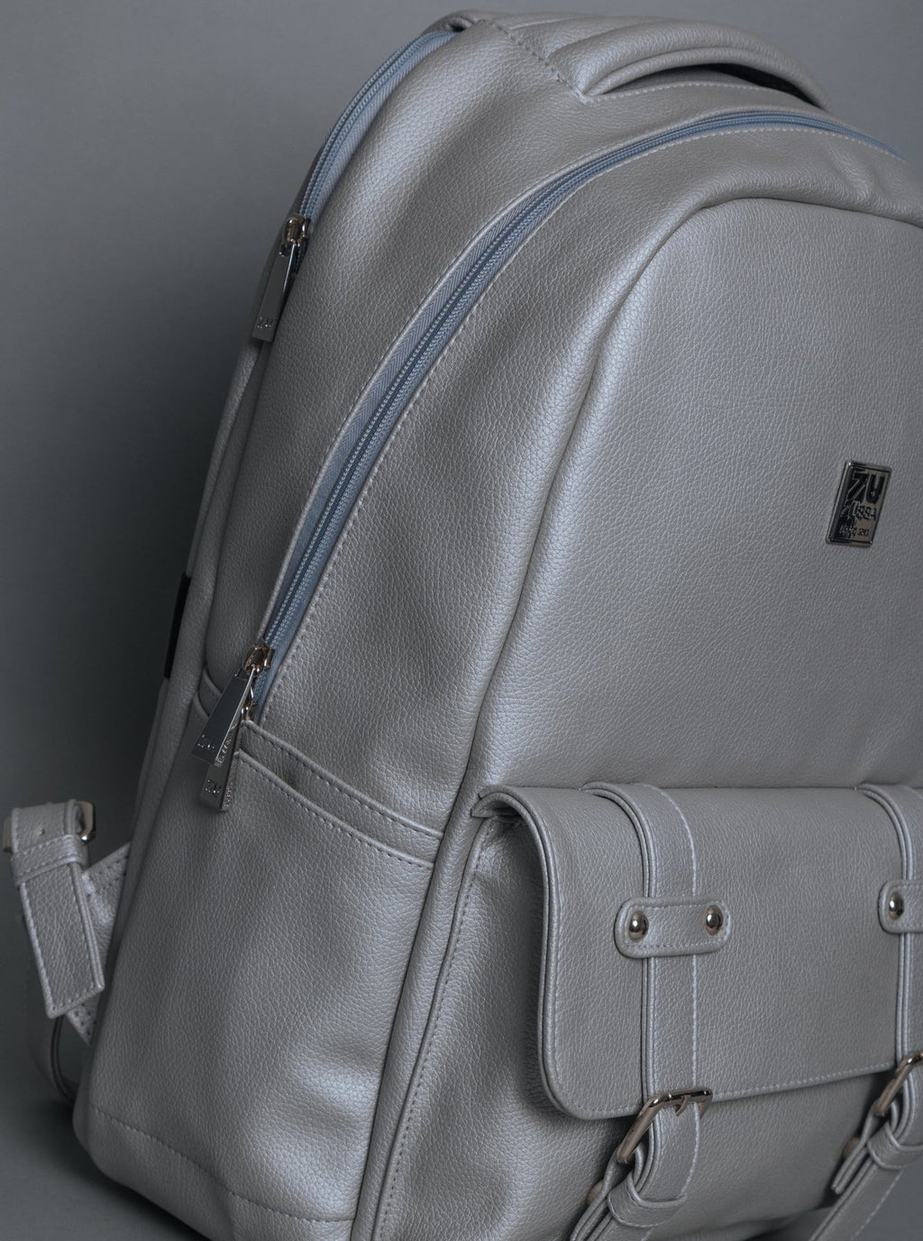 BACKPACK TITAN PLATA - ZUSSA