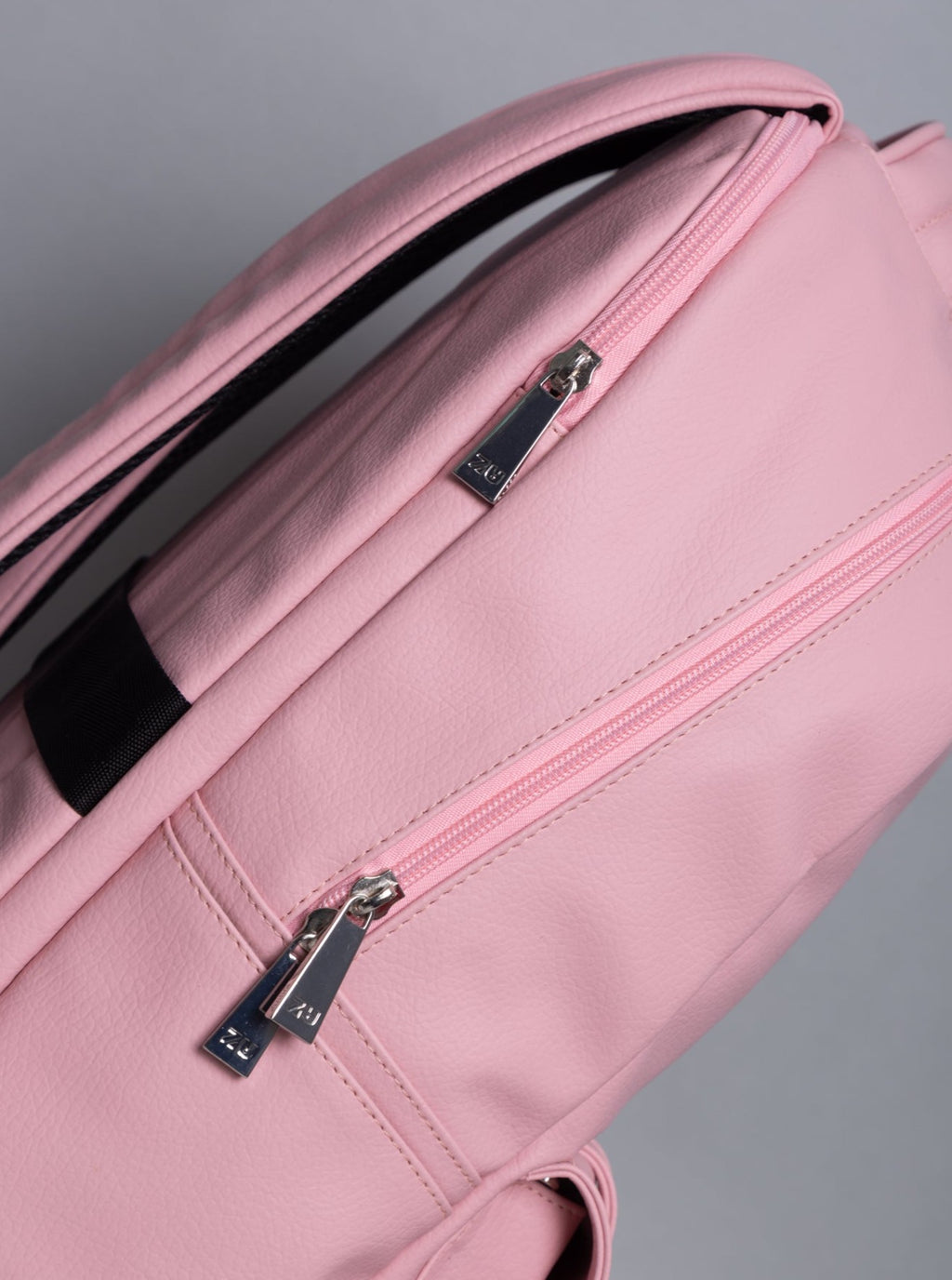 BACKPACK TITAN ROSADO - ZUSSA