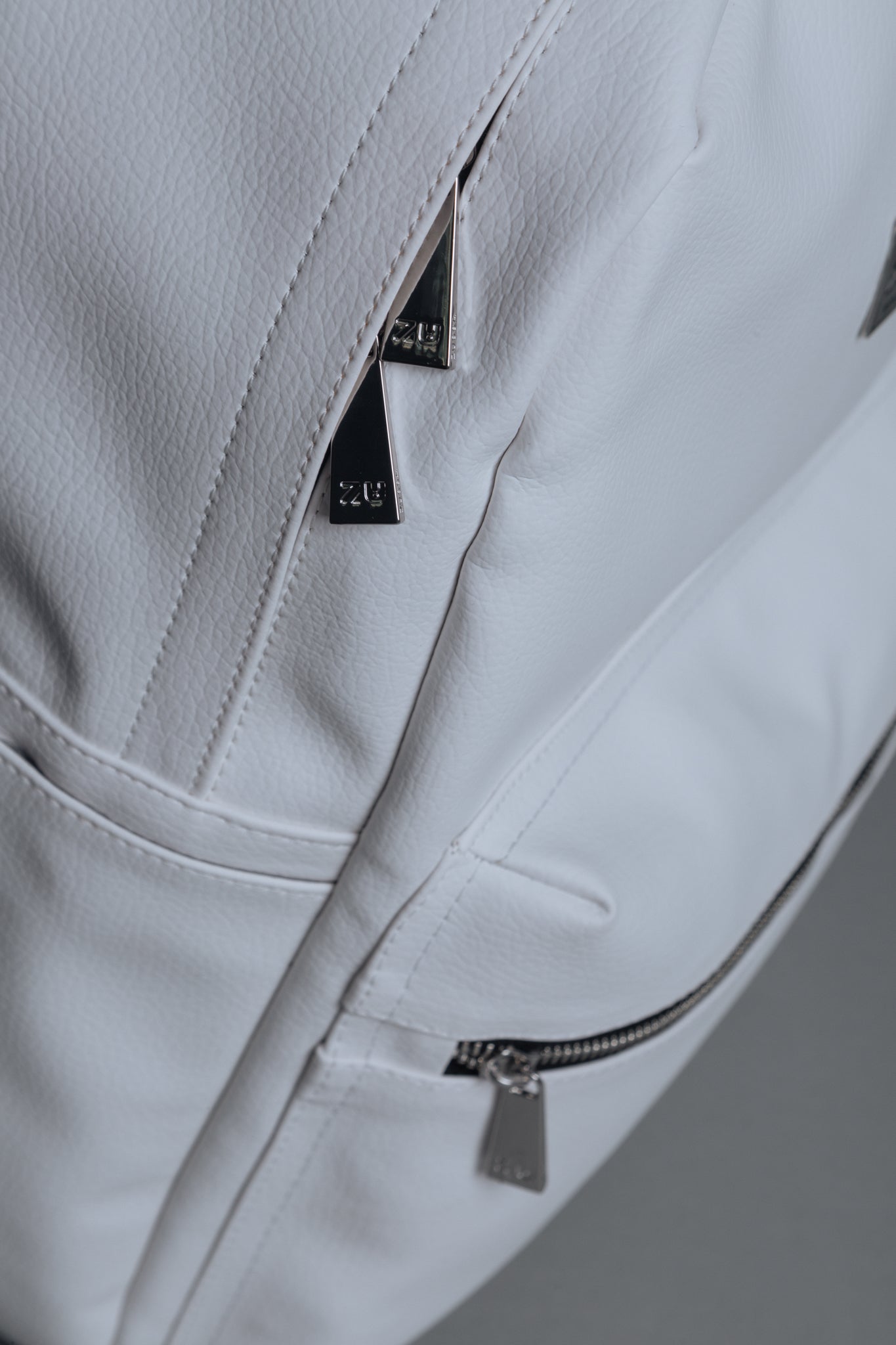 BACKPACK CLASSIC BLANCO